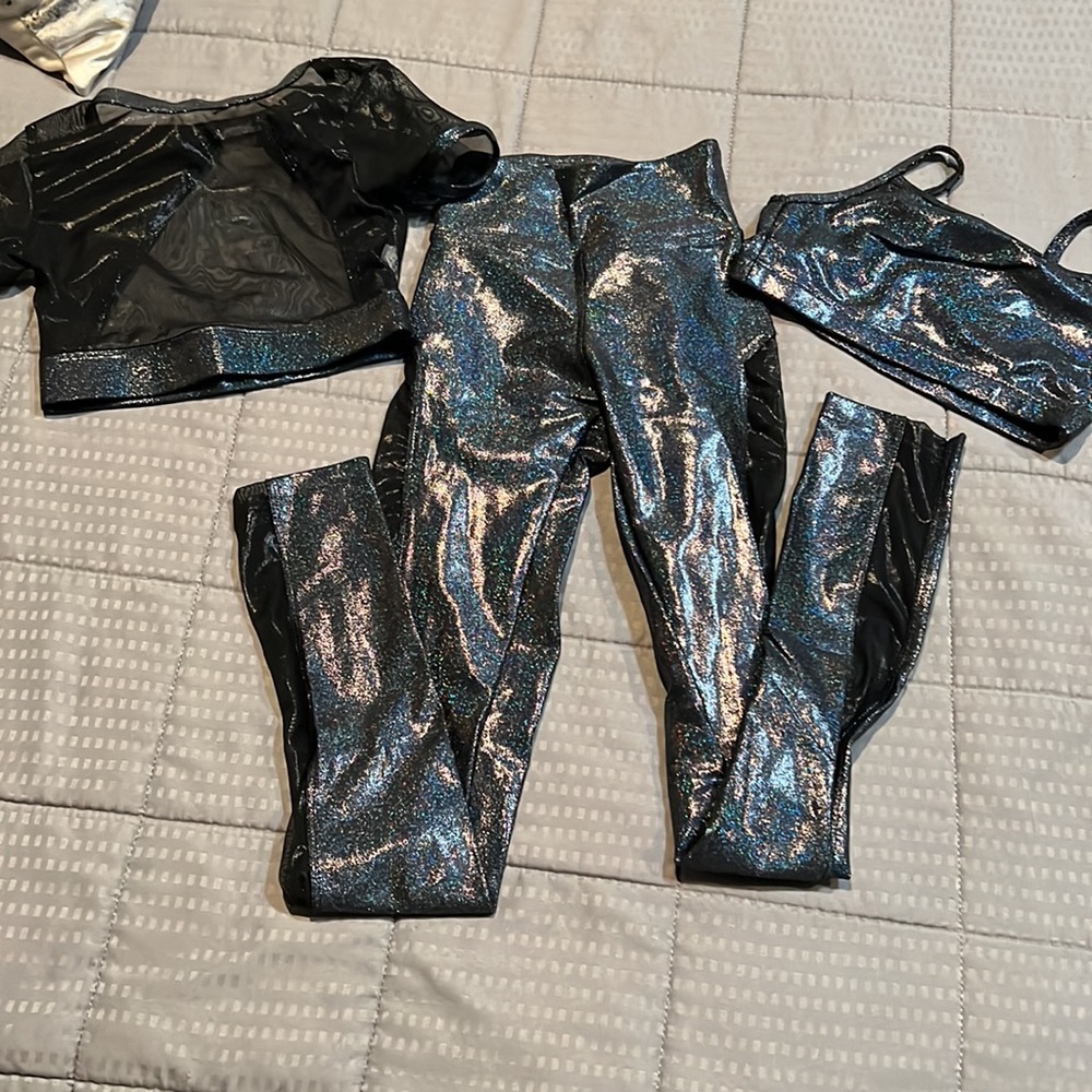 Ingenue Black iridescent three piece set, medium child, Leggings, bra top, top